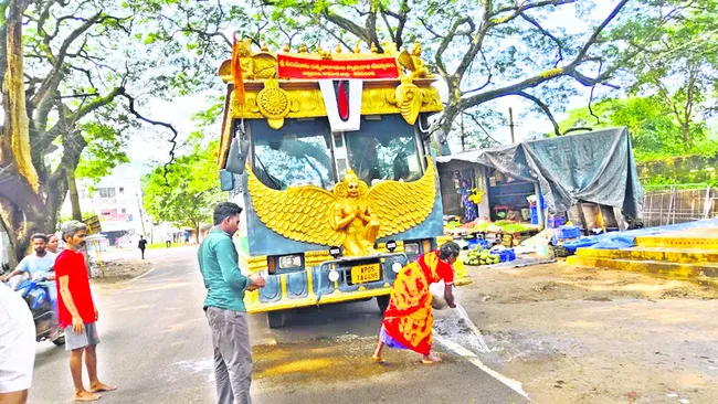 అడ్డతీగల చేరుకున్నధర్మ ప్రచార రథం