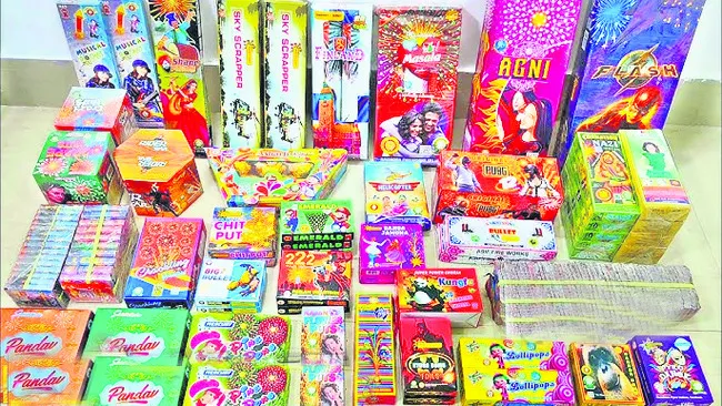 అడ్డగోలు నిల్వలు.. అనుమతిలేని అమ్మకాలు 