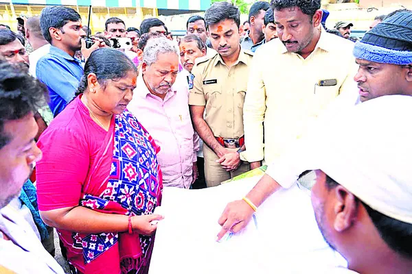 గద్దెల ప్రాంగణ పునర్నిర్మాణం గొప్ప వరం