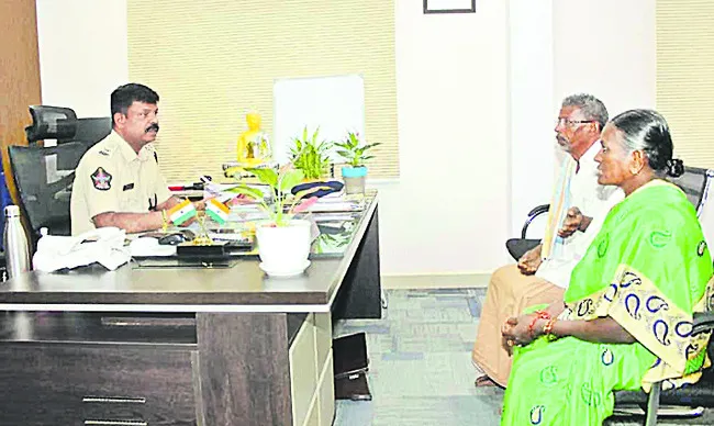 అర్జీలు పునరావృతమైతే కఠిన చర్యలు 