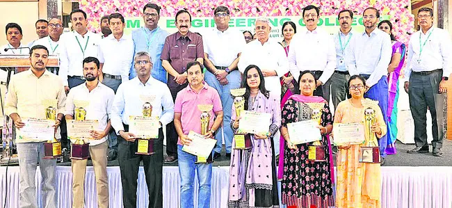 కళాశాల జీవితంతోనే దిశా నిర్దేశం