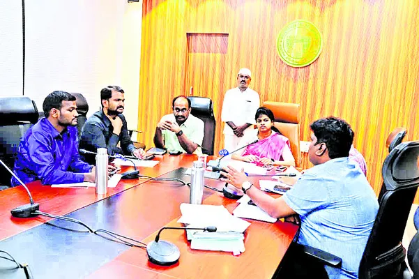 భూ పరిహారం డిపాజిట్ చేయాలి