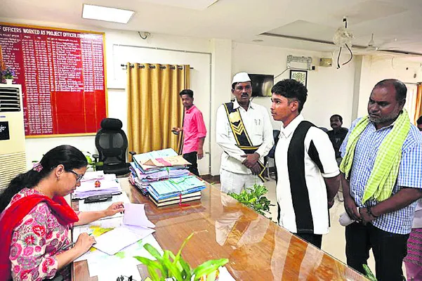 ప్రజావాణి దరఖాస్తులు త్వరగా పరిష్కరించాలి