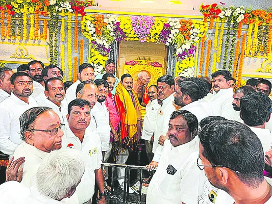 కనుల పండువగా రథోత్సవం