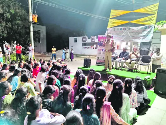యువత డ్రగ్స్‌కు దూరంగా ఉండాలి 