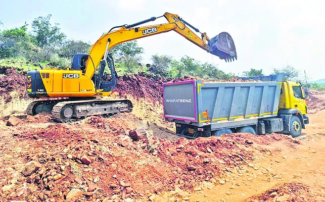 గుట్టను కరిగిస్తున్న ‘తమ్ముళ్లు’ 