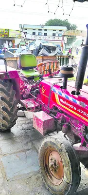 మద్యం మత్తులో డ్రైవర్‌ హల్‌చల్‌ 