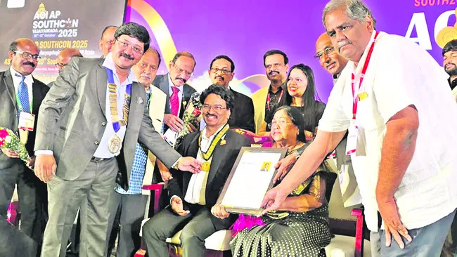 డాక్టర్‌ ఎస్‌కేఈ అప్పారావుకి ‘లైఫ్‌టైమ్‌ అచీవ్‌మెంట్‌ అవార్డు’ 