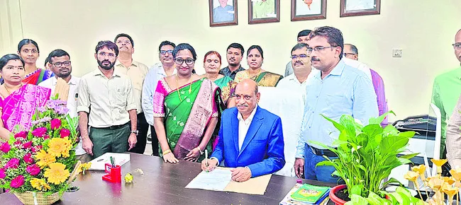కాస్త పెరిగిన తోటపల్లి నీటి ప్రవాహం