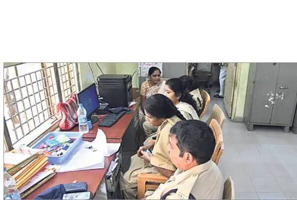 మందకొడిగా..