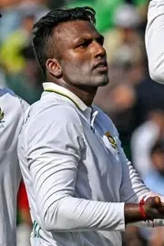 Senuran Muthusamy joins elite SA spinners table after 11 wicket match haul in Lahore