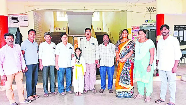 హరిప్రియకు అభినందనలు