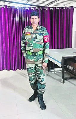 చికిత్స పొందుతూ ఆర్మీ జవాన్ మృతి
