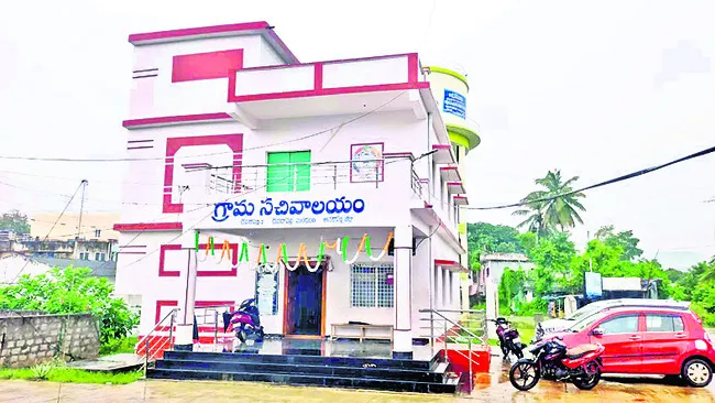 ఇంటి పన్నుల సొమ్ము స్వాహా