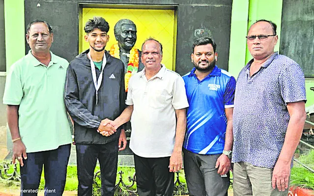 జాతీయ అథ్లెటిక్స్‌ పోటీల్లో రజత పతకం 