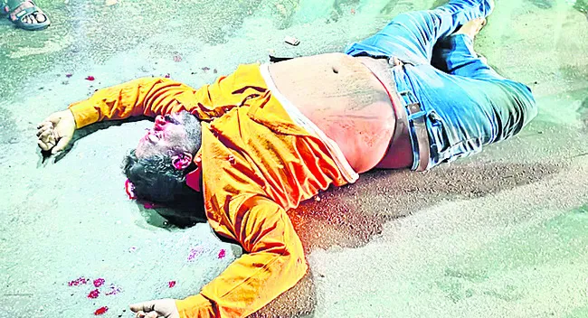 ఆర్టీసీ బస్సు ఢీకొని వ్యక్తి మృతి