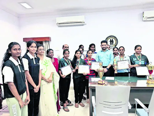 అంతర్ కళాశాలల టోర్నీలో జయకేతనం