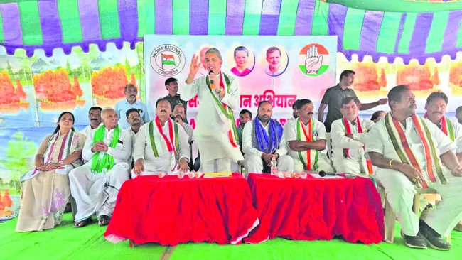 పార్టీ కోసం కష్టపడ్డ వారికే పదవులు