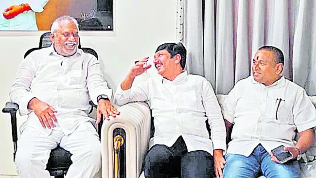 చంద్రబాబువి కుట్రపూరిత రాజకీయాలు