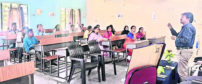 యువతలో మానసిక స్థైర్యం కల్పించాలి