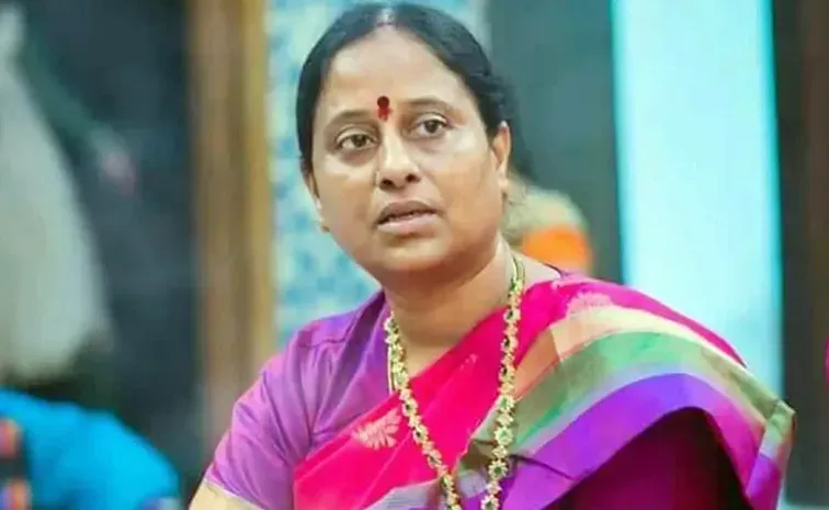 మంత్రి కొండా సురేఖ ఇంటికి టాస్క్ ఫోర్స్ పోలీసులు
