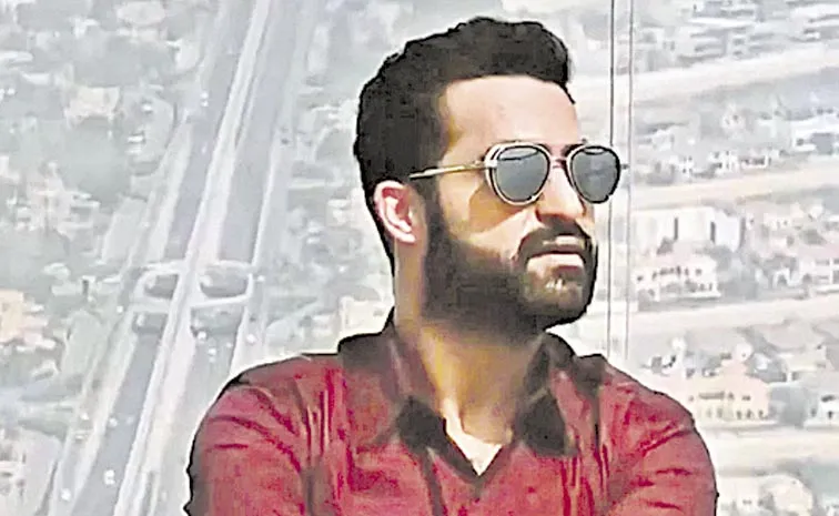 ఫ్లాష్‌బ్యాక్‌లో యాక్షన్‌
