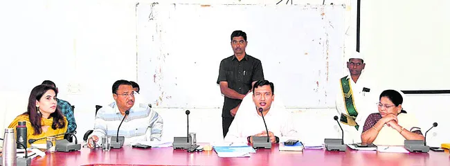 బీఏఎస్ విద్యార్థులను అనుమతించండి
