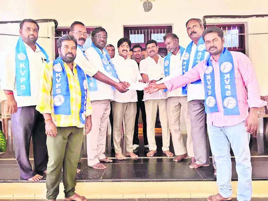 బకాయిలు విడుదల చేయాలి