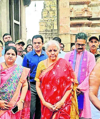 విరుపాక్షుని సన్నిధిలో నిర్మలమ్మ