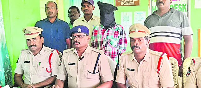 బాలికపై లైంగిక దాడికి పాల్పడిన నిందితుడు అరెస్ట్