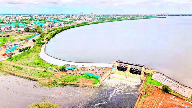పూండి, పుళల్కు జలకళ
