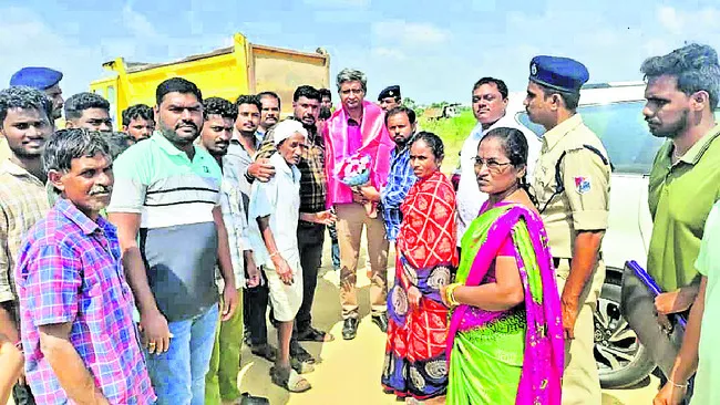 రైల్వే మల్టీ యూనిట్ పనులు వేగవంతం చేయాలి