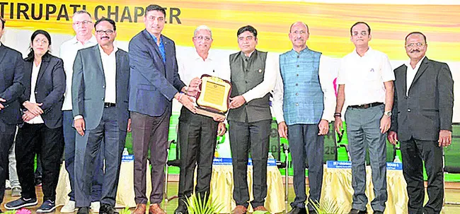 కృష్ణపట్నం పోర్టుకు  ‘రైజింగ్‌ స్టార్‌’ అవార్డు 
