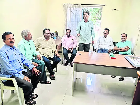 కొత్త పీఆర్సీ ఏర్పాటు చేయాలి