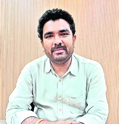 ఉన్నతాధికారుల ఆదేశాల మేరకే.. 
