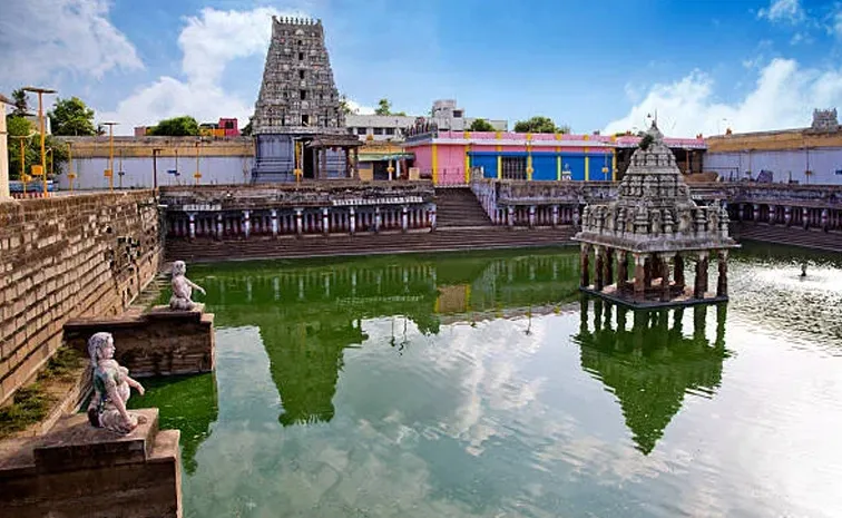 కామితార్థ ప్రదాయిని కామాక్షీదేవి 