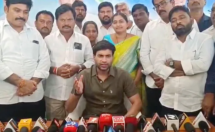 నకిలీ మద్యం కేసులో ఉన్నది లోకేష్‌, ఎంపీ: దేవినేని అవినాష్‌
