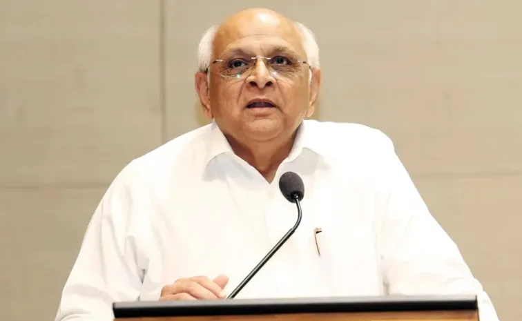 Entire Gujarat Cabinet, except CM Bhupendra Patel, resigns