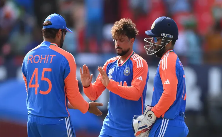 IND vs AUS 1st Odi: No Kuldeep Yadav in playing XI? Aakash Chopra picks Harshit Rana instead