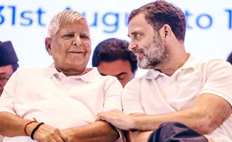 Rahul dials Lalu to resolve Bihar seat sharing deadlock