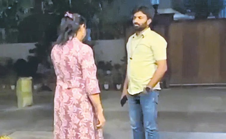 Konda Surekha daughter Sushmita makes sensational comments