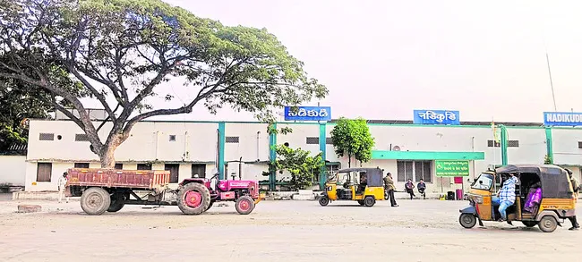 రైలు ఎక్కితే రక్షణ కరువు