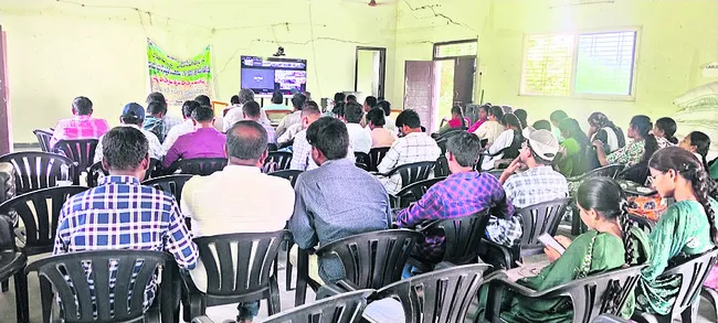 పత్తి కొనుగోళ్లలో కొత్త విధానం 
