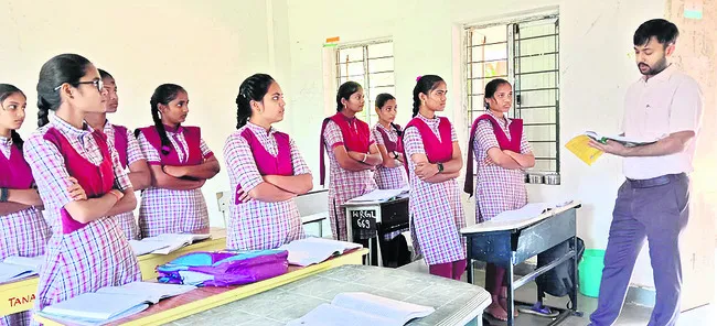 నాణ్యమైన భోజనం అందించాలి