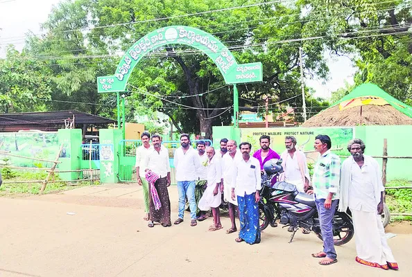 అమాయకులపైనా మీ దాష్టికం?