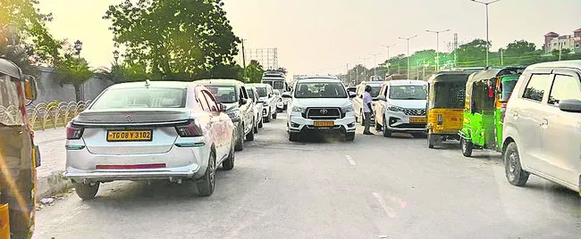 పార్కింగ్ పరేషాన్