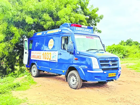 వాహనదారులకు అందని సేవలు...