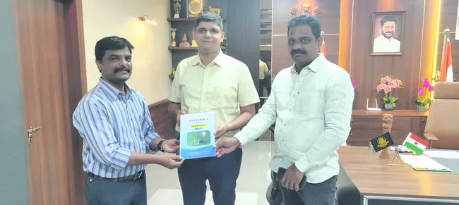 ఉపాధ్యాయుడు ప్రవీణ్కు అభినందన