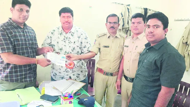 రంగంలోకి సిండికేట్లు