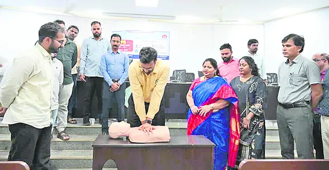 సీపీఆర్తో ప్రాణాలు కాపాడవచ్చు